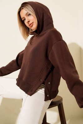 Yanları Çıtçıtlı Şardonlu Sweatshirt Kahve - Kadın Giyim Modelleri