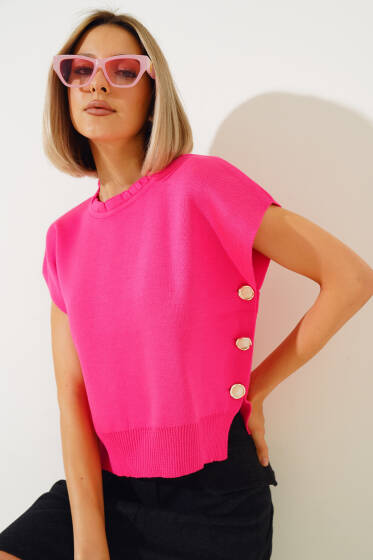 Yanları Düğmeli Yaka Fırfırlı Triko Süveter Fuşya - Triko
