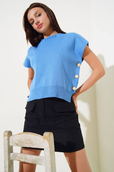 Yanları Düğmeli Yaka Fırfırlı Triko Süveter İndigo - Triko