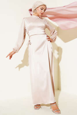 Yanları İp Bağcık Detaylı Saten Elbise Bej - Tesettür Elbise