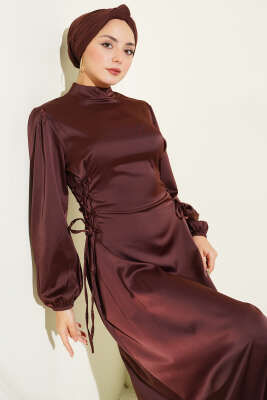Yanları İp Bağcık Detaylı Saten Elbise Kahve - Elbise