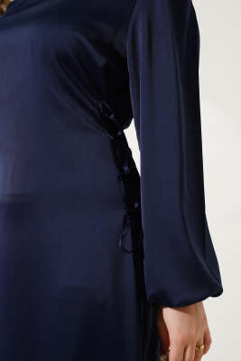 Yanları İp Bağlamalı Saten Elbise Lacivert - Tesettür Elbise