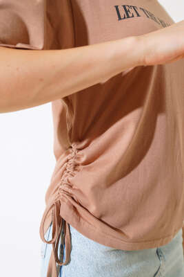 Yanları İp Büzgülü T-shirt Latte - Kadın Giyim Modelleri