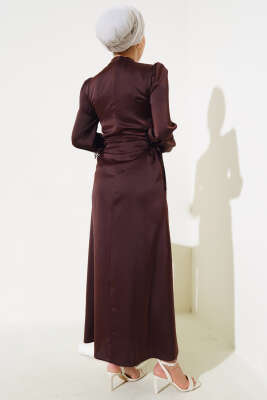 Yanları İp Detaylı Saten Elbise Acı Kahve - Tesettür Elbise