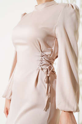 Yanları İp Detaylı Saten Elbise Bej - Tesettür Elbise