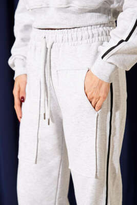 Yanları Şeritli Üç İplik Sweatli İkili Takım Melanj Gri - Kadın Giyim Modelleri