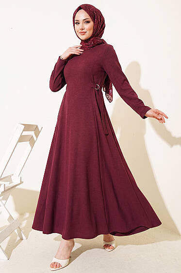 Yanları Tokalı Pensli Elbise Bordo - Elbise