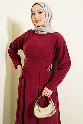 Yanları Tokalı Pensli Tensel Elbise Bordo - Elbise