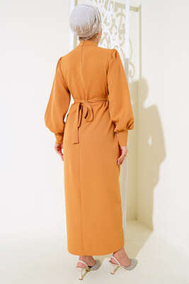 Yanları Yırtmaç Detaylı Elbise Camel - Tesettür Elbise