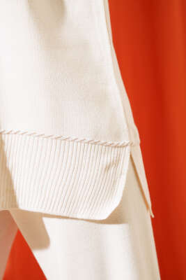 Yanları Yırtmaçlı Triko İkili Takım Bej - Triko İkili Takım