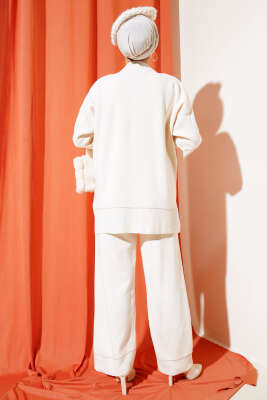 Yanları Yırtmaçlı Triko İkili Takım Bej - Triko İkili Takım