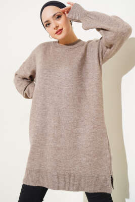 Yanları Yırtmaçlı Yumoş Triko Tunik Vizon - Triko Tunik