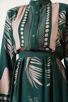 Yaprak Desenli Kuşaklı Elbise Zümrüt - Tesettür Elbise