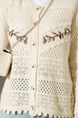 Yaprak Nakışlı Ajurlu Kısa Triko Hırka Bej - Hırka