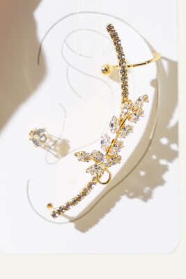 Yaprak Taşlı Kıkırdak Küpe Gold - Günün Seçilenleri