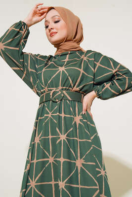 Yarasa Kol Desenli Kemerli Elbise Zümrüt - Elbise