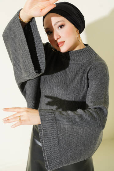 Yarasa Kol Dik Yaka Triko Kazak Füme - Triko Kazak