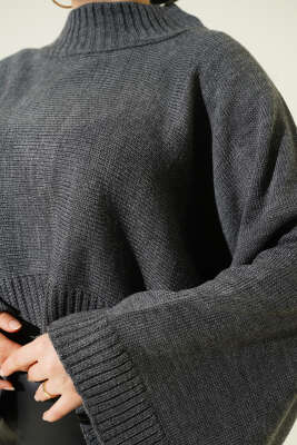 Yarasa Kol Dik Yaka Triko Kazak Füme - Triko Kazak