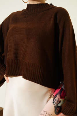 Yarasa Kol Dik Yaka Triko Kazak Kahve - Triko Kazak