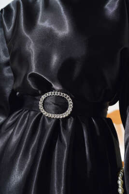 Yarasa Kol Saten Elbise Siyah - Tesettür Elbise