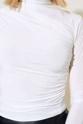 Yarı Balıkçı Yaka Bluz Ekru - Yılın Fırsatı