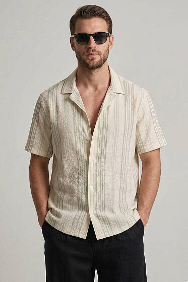 Yarı Oversize Çizgili Erkek Gömlek Yeşil - Yılın Fırsatı