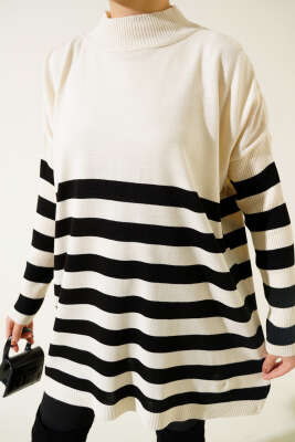 Yarım Boğazlı Çizgili Salaş Triko Tunik Bej - Triko Tunik