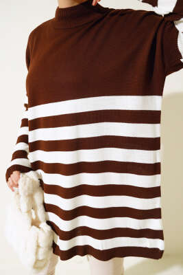 Yarım Boğazlı Çizgili Salaş Triko Tunik Kahve - Triko Tunik