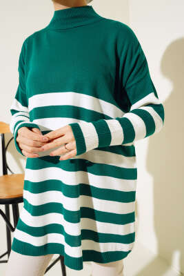 Yarım Boğazlı Çizgili Salaş Triko Tunik Zümrüt Yeşili - Triko Tunik