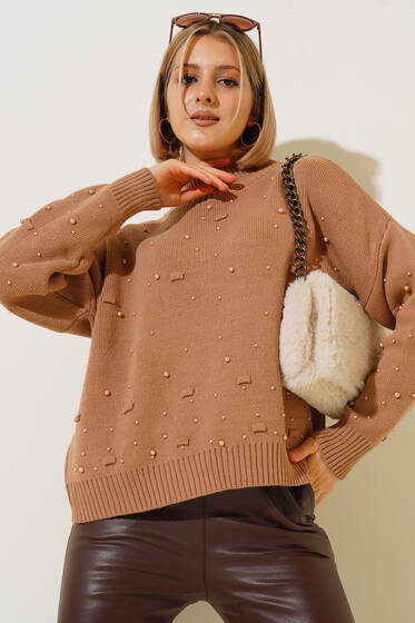 Yarım Boğazlı İncili Kısa Kazak Latte - Kadın Giyim Modelleri