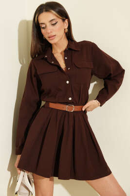 Yarım Çıtçıtlı Kemerli Pileli Mini Elbise Kahve - LEVURE