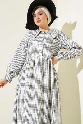 Yarım Düğmeli Bebe Yaka Çizgili Gofre Elbise Siyah - Tesettür Elbise