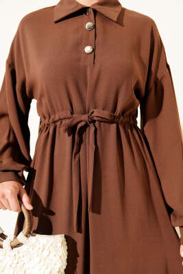 Yarım Düğmeli Beli Tünelli Elbise Kahve - Tesettür Elbise