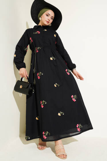 Yarım Düğmeli Çiçek Nakışlı Elbise Siyah - Elbise