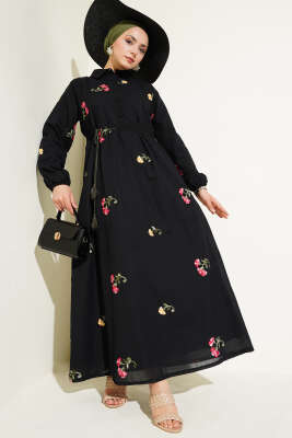 Yarım Düğmeli Çiçek Nakışlı Elbise Siyah