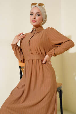 Yarım Düğmeli Çizgili Elbise Camel - Tesettür Elbise