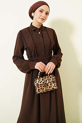 Yarım Düğmeli Dantel Detaylı Elbise Kahve - Elbise