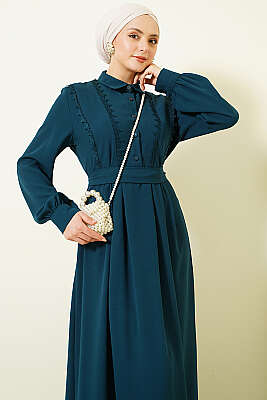 Yarım Düğmeli Dantel Detaylı Elbise Zümrüt - Elbise