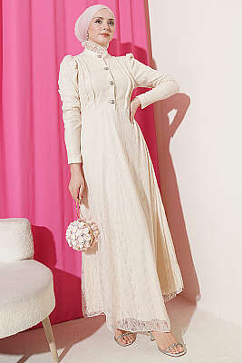 Yarım Düğmeli Dantelli Abiye Elbise Bej - Elbise