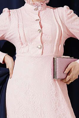 Yarım Düğmeli Dantelli Abiye Elbise Pudra - Elbise