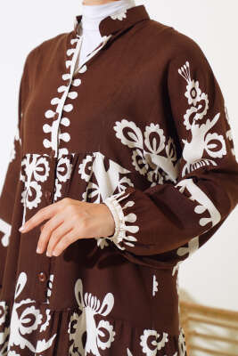 Yarım Düğmeli Desenli Viskon Elbise Kahve - Tesettür Elbise