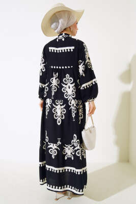 Yarım Düğmeli Desenli Viskon Elbise Siyah - Tesettür Elbise