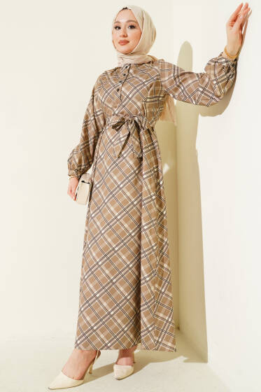 Yarım Düğmeli Ekoseli Kloş Elbise Latte - Elbise