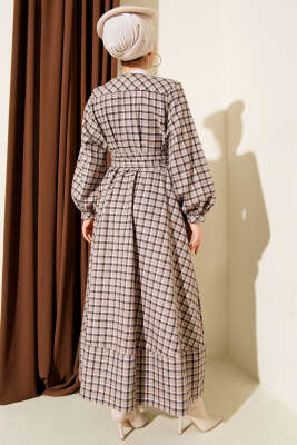 Yarım Düğmeli Ekoseli Kuşaklı Elbise Bej - Elbise