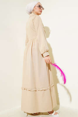Yarım Düğmeli Fırfırlı Yandan Bağlamalı Elbise Bej - Tesettür Elbise