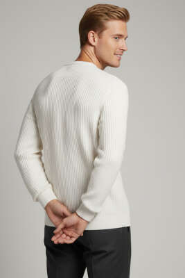 Yarım Düğmeli Fitilli Triko Erkek Kazak Beyaz - Erkek Kazak