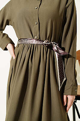 Yarım Düğmeli Fularlı Tensel Elbise Haki - Elbise