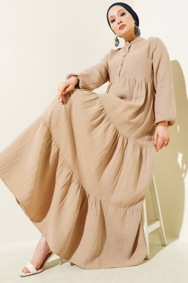 Yarım Düğmeli Hakim Yaka Müslin Elbise Bej - Elbise