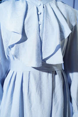 Yarım Düğmeli Kuşaklı Fırfırlı Elbise Bebe Mavi - Elbise