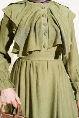 Yarım Düğmeli Kuşaklı Fırfırlı Elbise Haki - Elbise